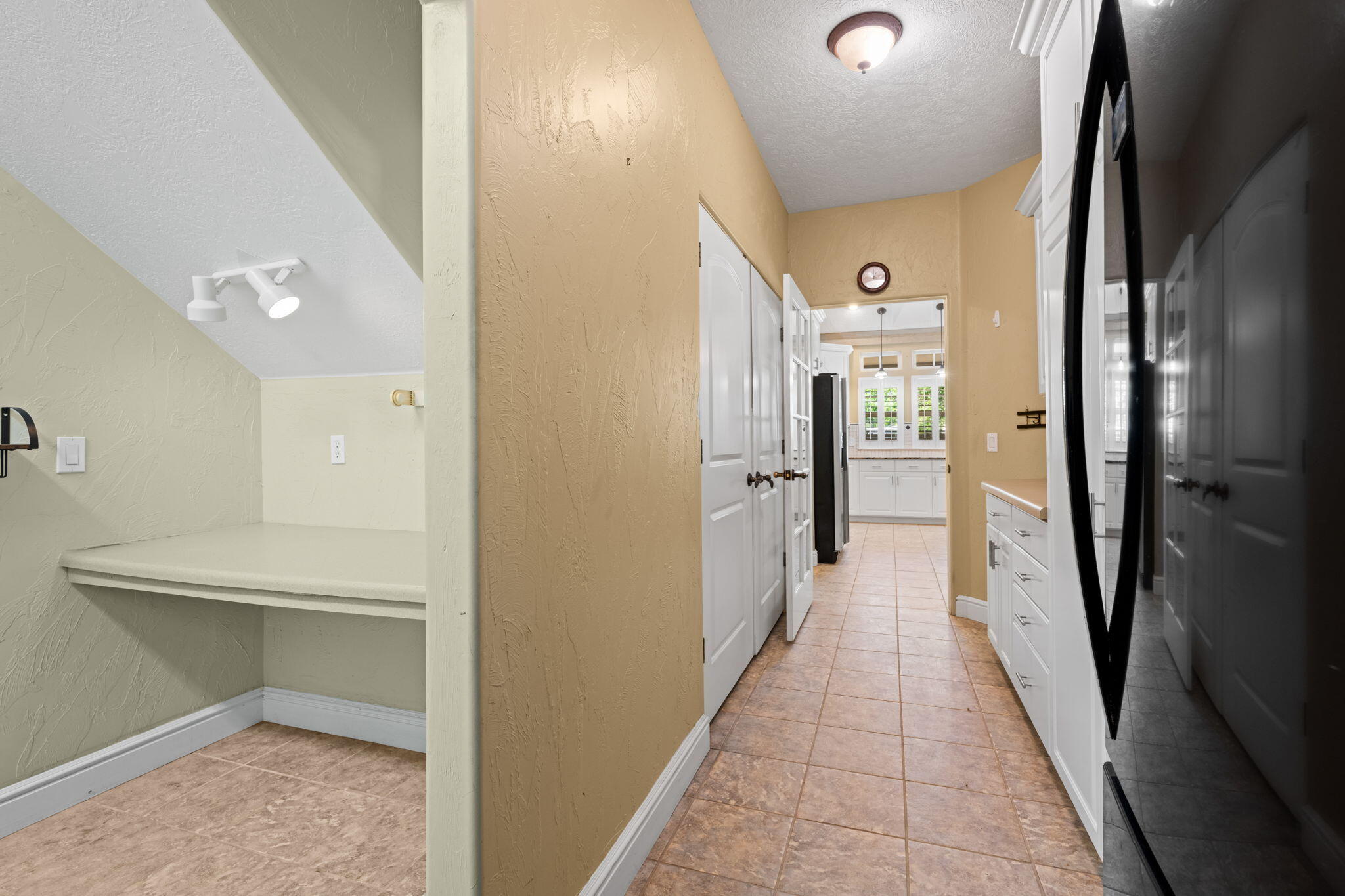 LEEDS TOWNSITE - Residential