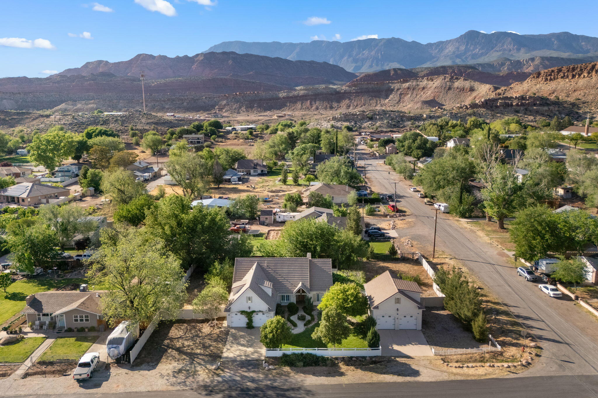 LEEDS TOWNSITE - Residential