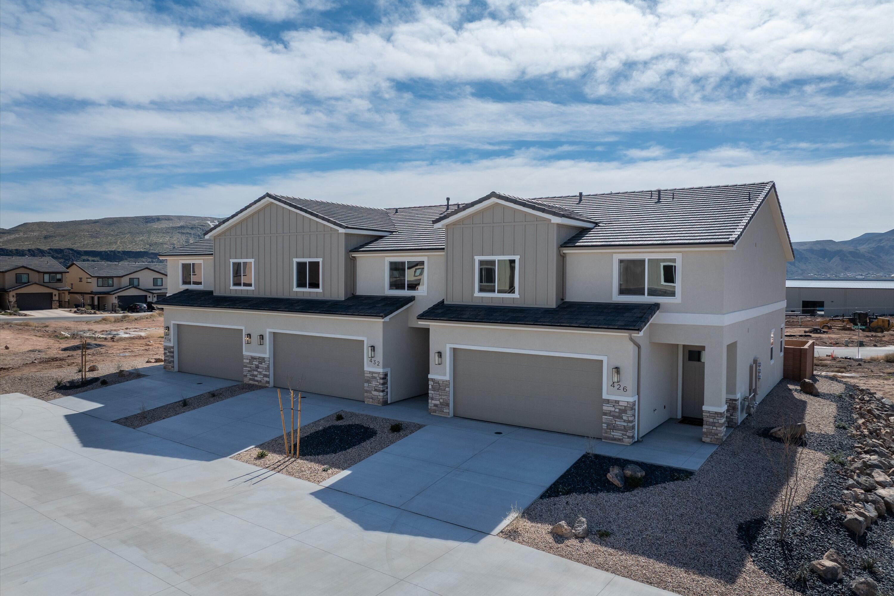 HURRICANE HEIGHTS TOWNHOMES - Residential