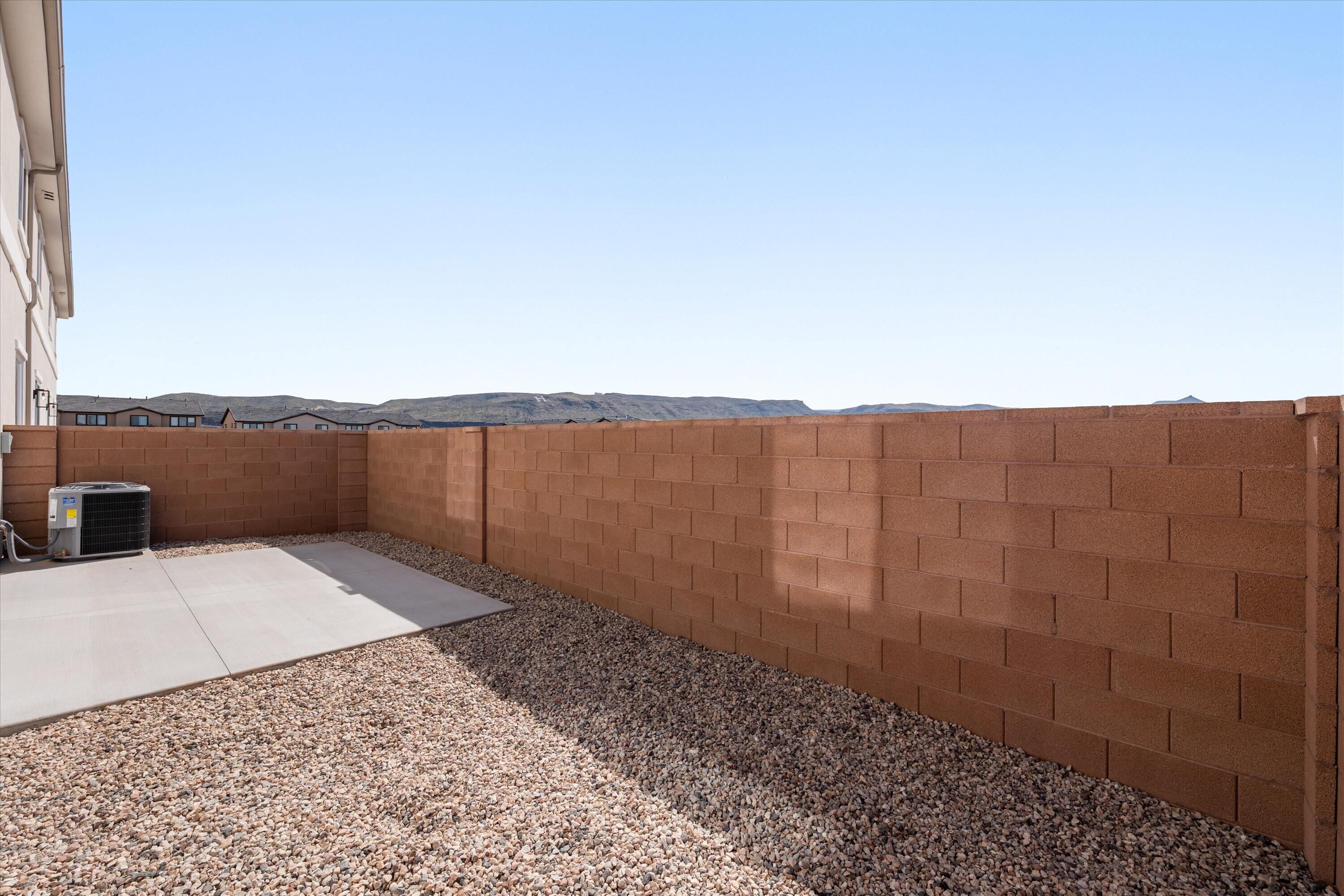 HURRICANE HEIGHTS TOWNHOMES - Residential