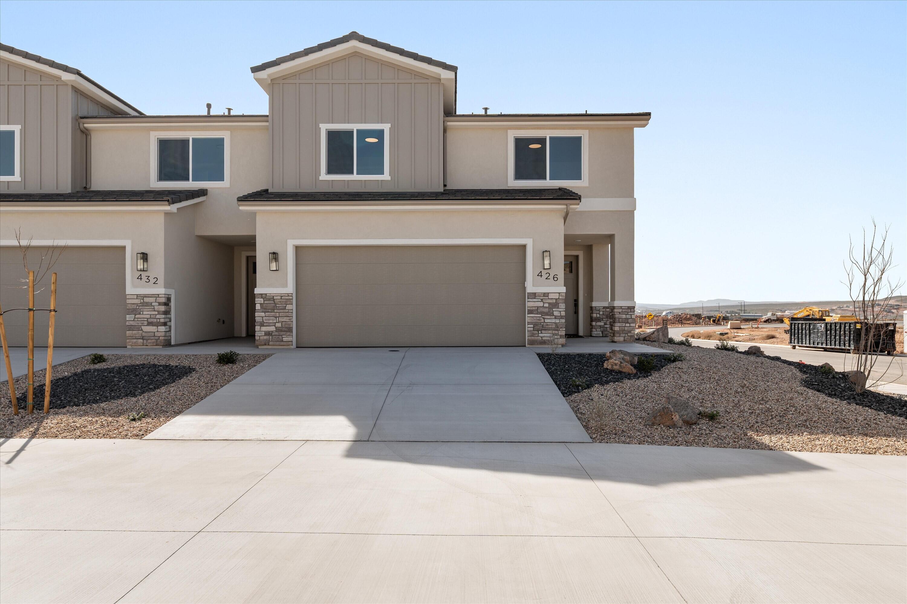 HURRICANE HEIGHTS TOWNHOMES - Residential