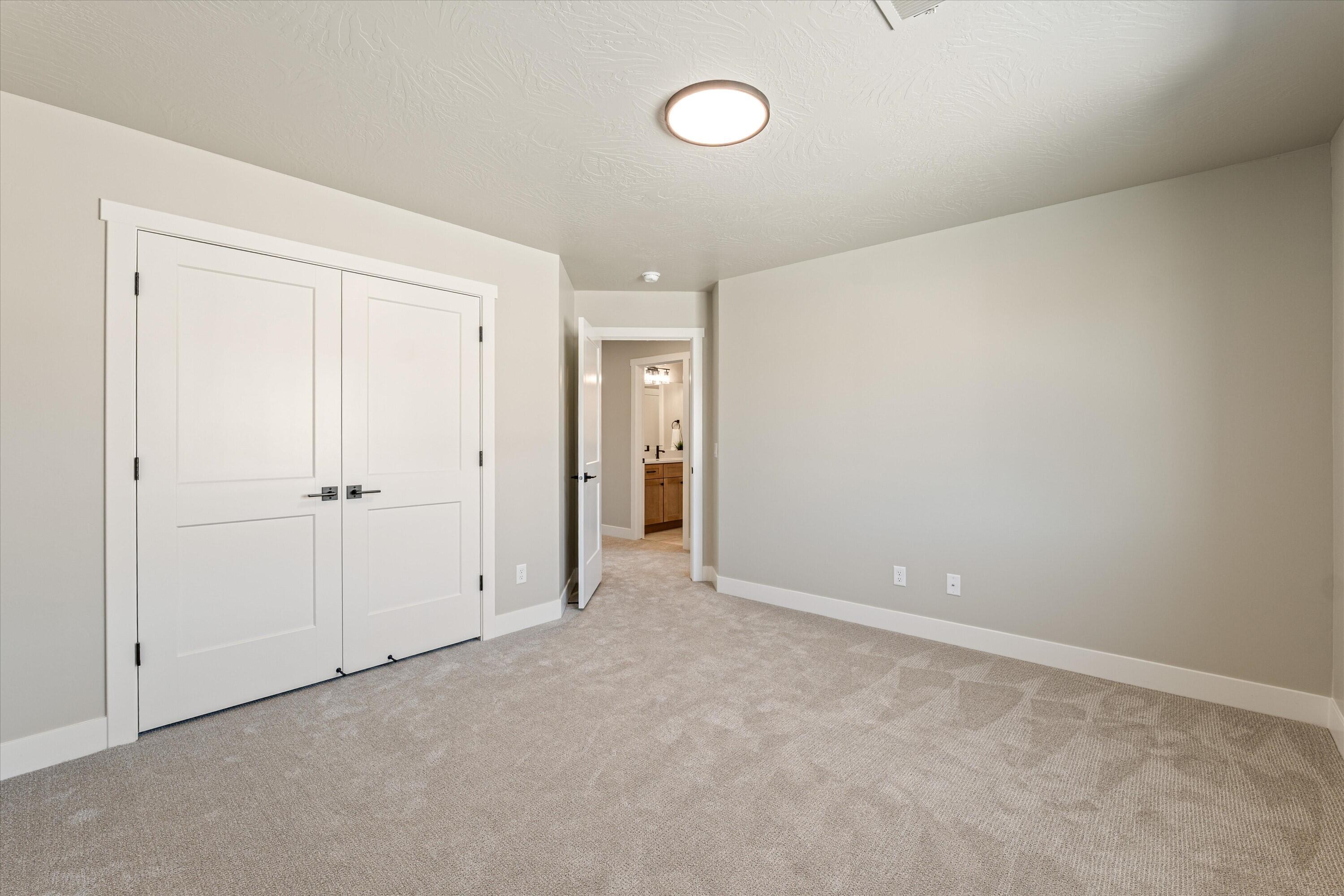 HURRICANE HEIGHTS TOWNHOMES - Residential