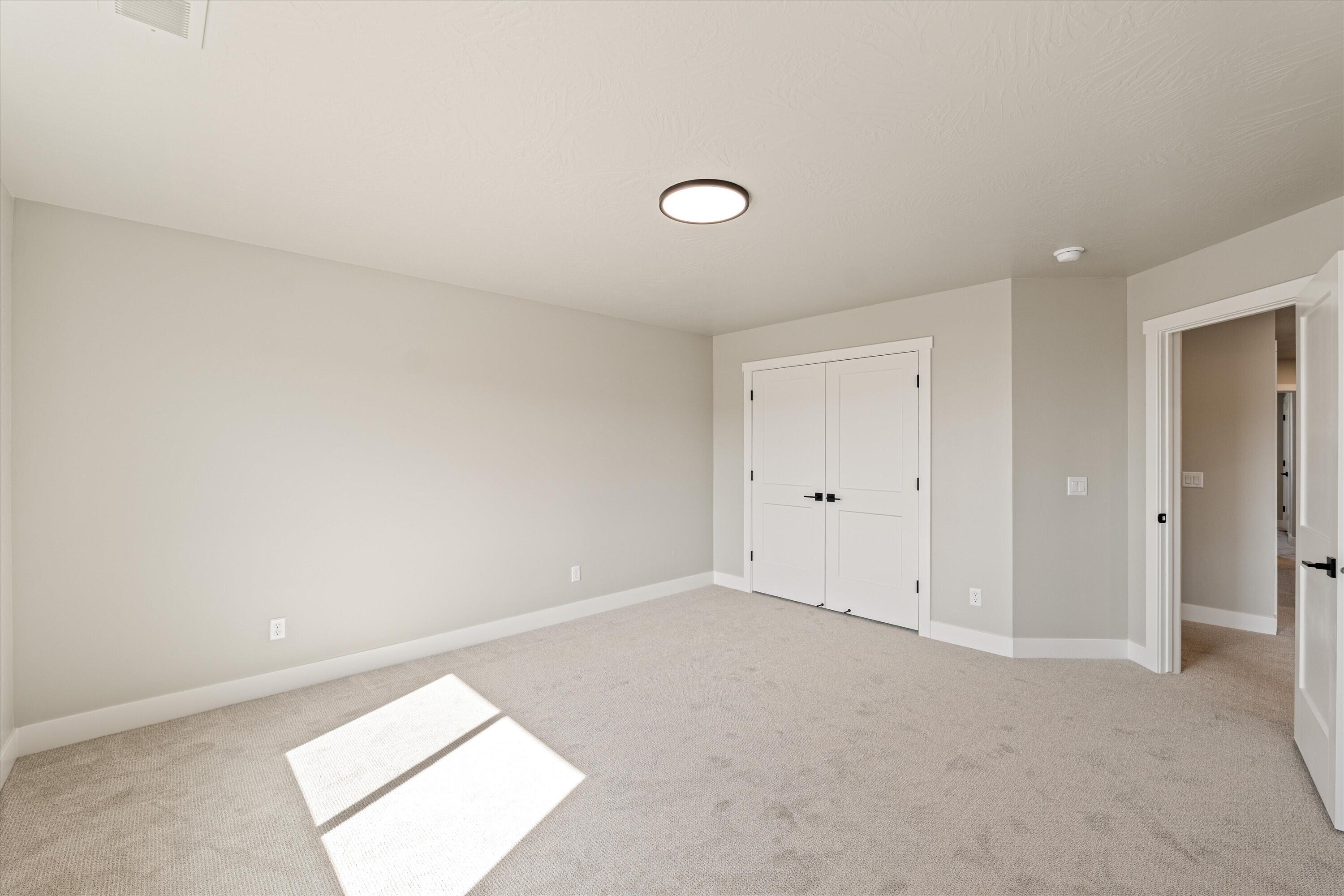 HURRICANE HEIGHTS TOWNHOMES - Residential