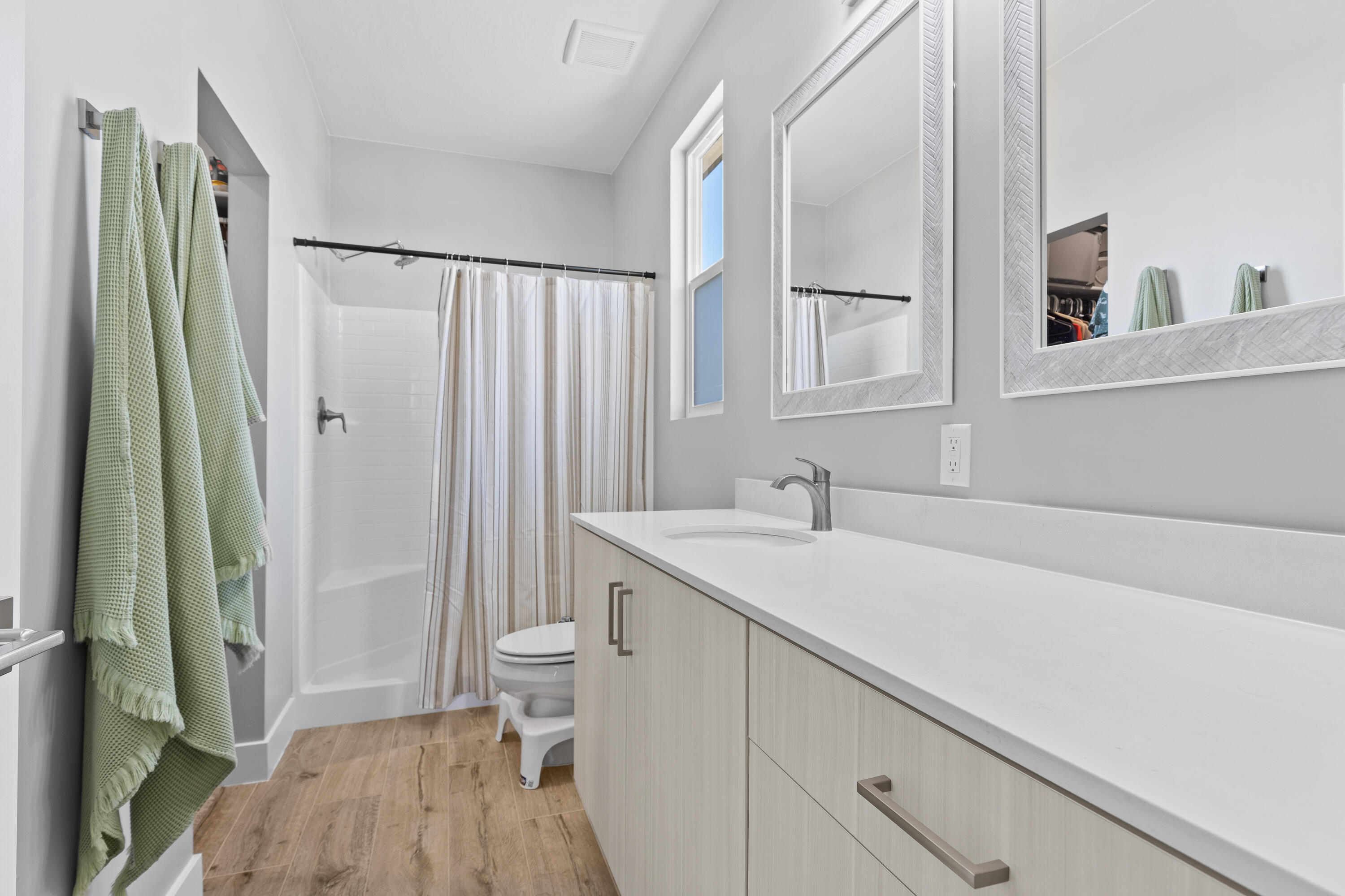 ENTERPRISE VALLEY VIEW ESTATES - Residential