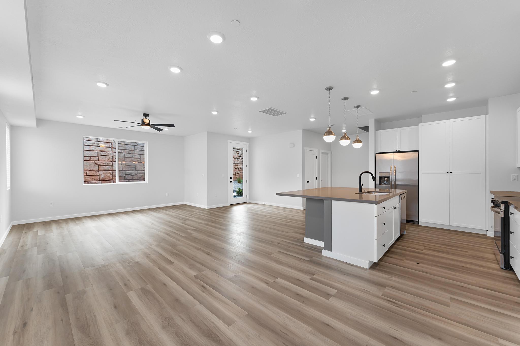 CORAL SPRINGS CONDOMINIUMS - Residential