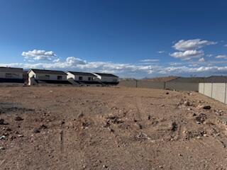 DESERT HORIZON - Land