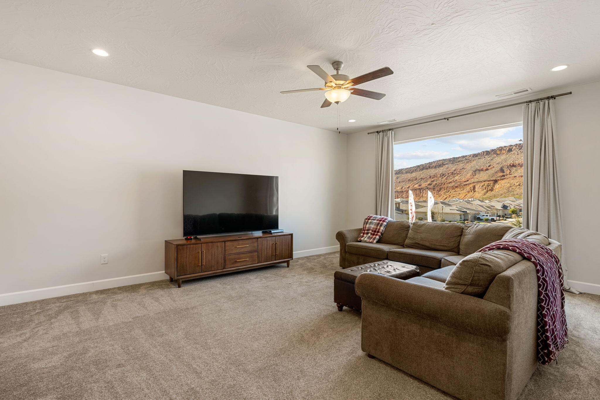 RIVERBEND AT SUNRISE VALLEY - Residential