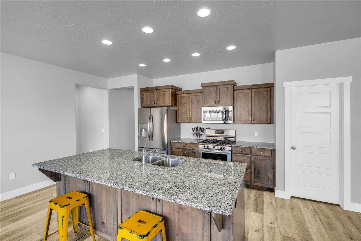 DESERT VISTA - Residential