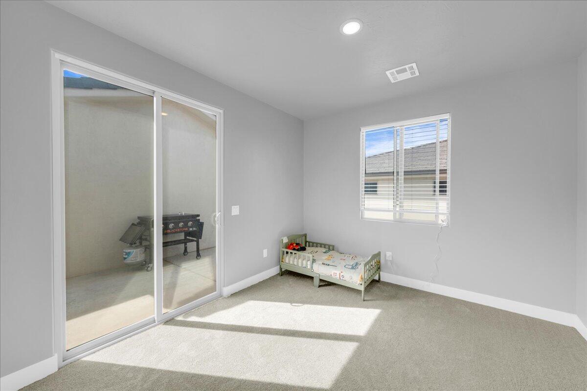 DESERT VISTA - Residential