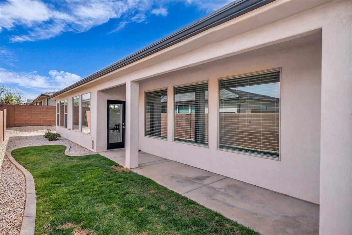 DESERT VISTA - Residential