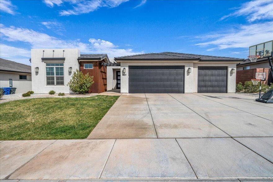 ***$5000 Seller Credit for accepted offer by December 15, 2025*** Like new 3bed/3.5bath home in Desert Vista, featuring a detached casita perfect for guests or a private office! Close to hiking/biking trails, state & nat'l parks, golf courses, shopping, entertainment and everything else southern Utah has to offer. Don't miss your chance to own this lil slice of heaven! Buyer/buyer agent is responsible for verifying all information.