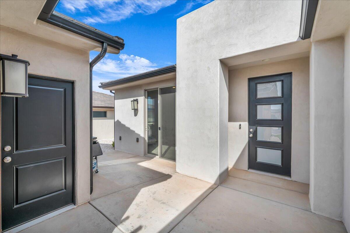 DESERT VISTA - Residential