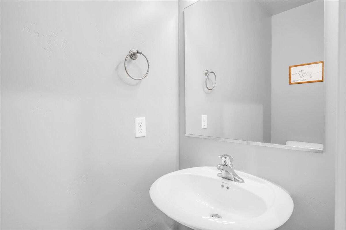 DESERT VISTA - Residential