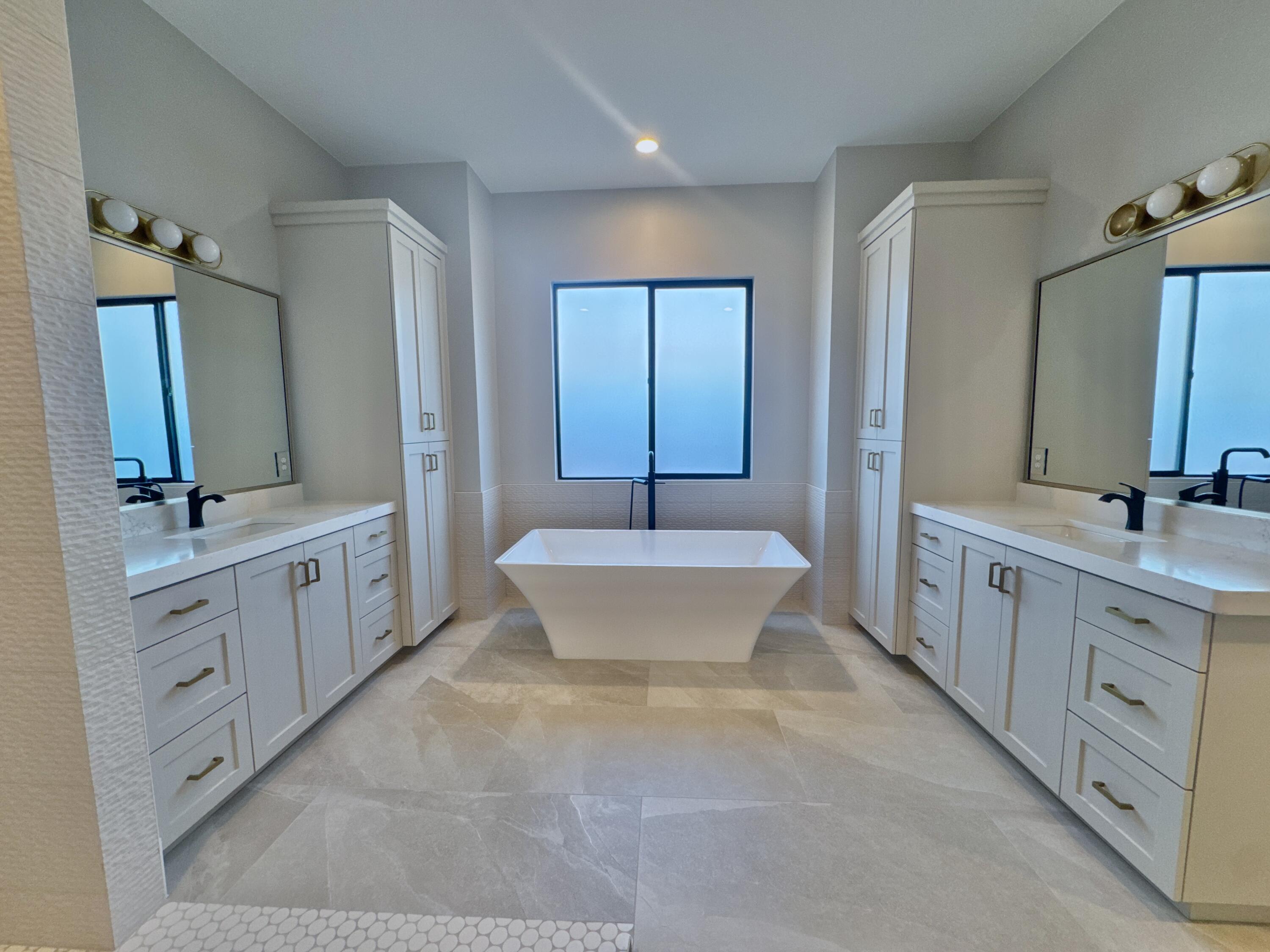 LAKESIDE AT STUCKI FARMS - Residential