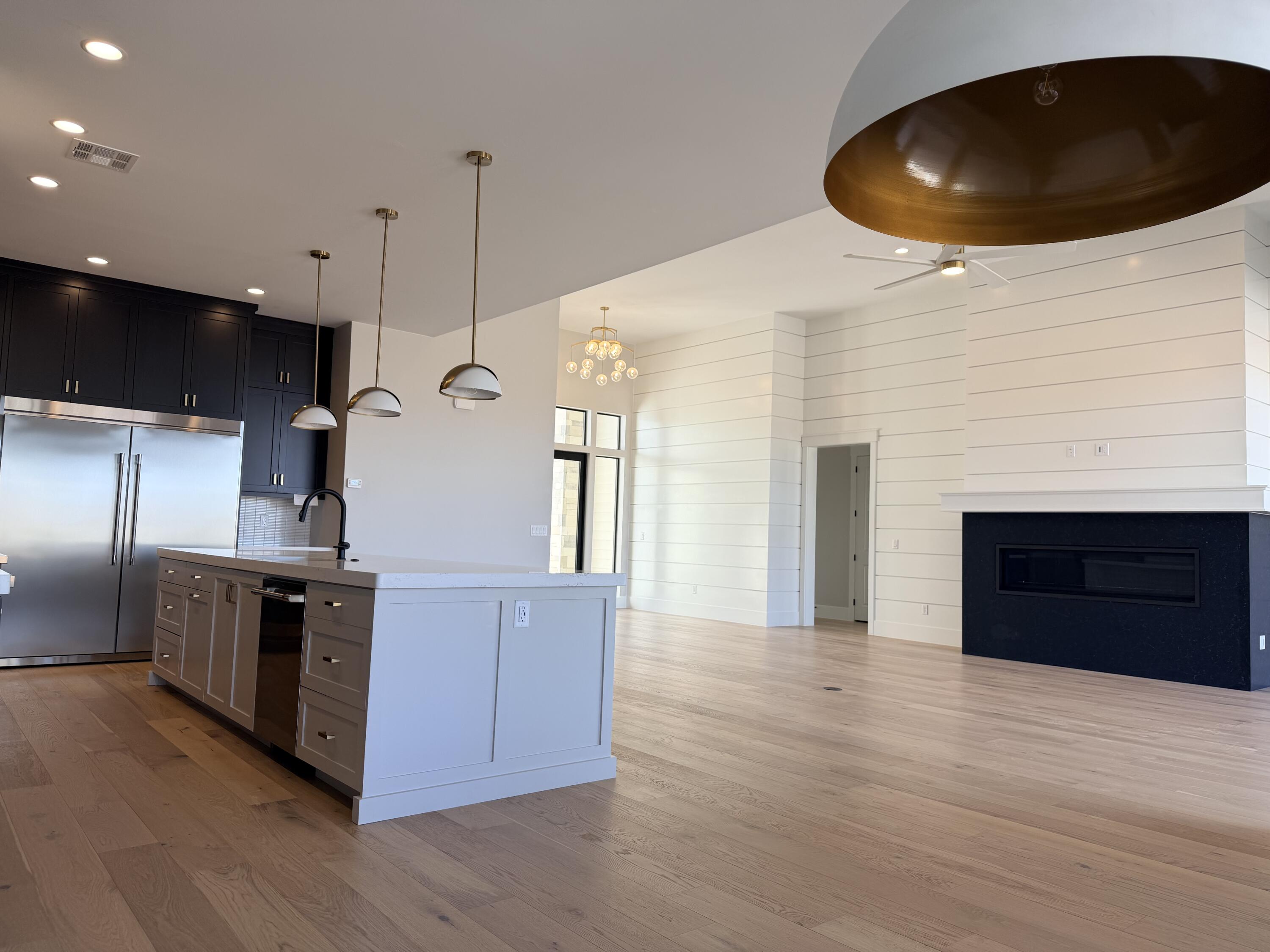 LAKESIDE AT STUCKI FARMS - Residential