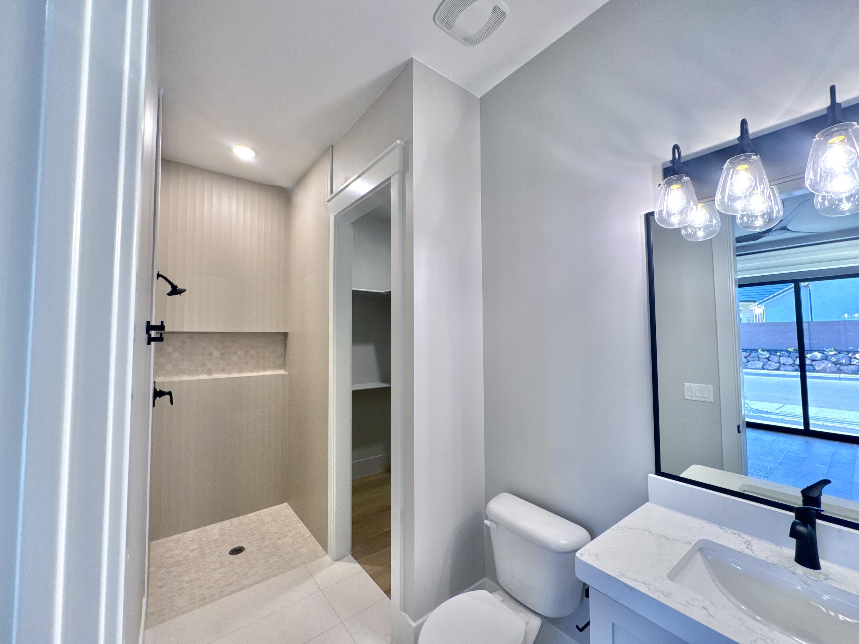 LAKESIDE AT STUCKI FARMS - Residential