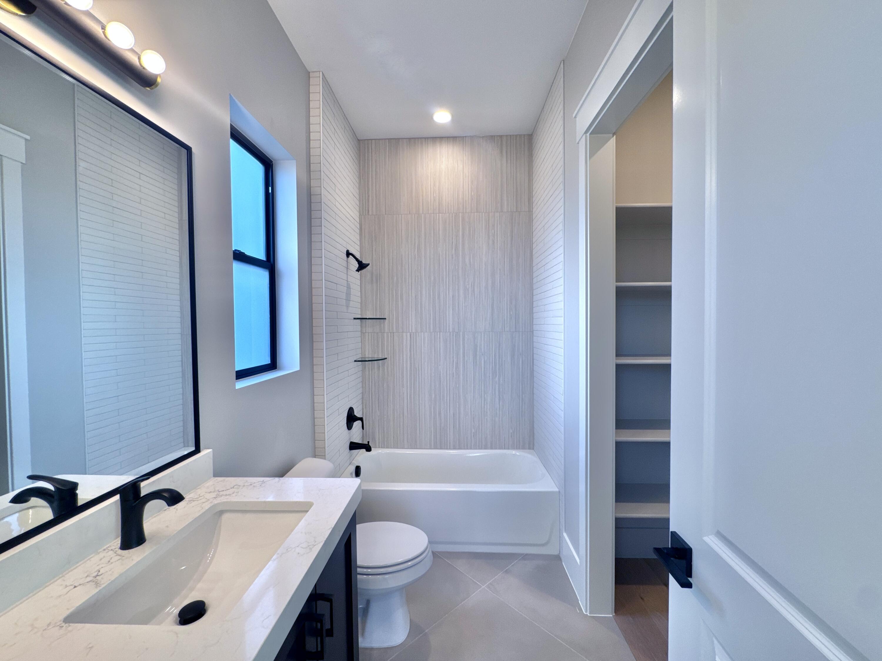 LAKESIDE AT STUCKI FARMS - Residential