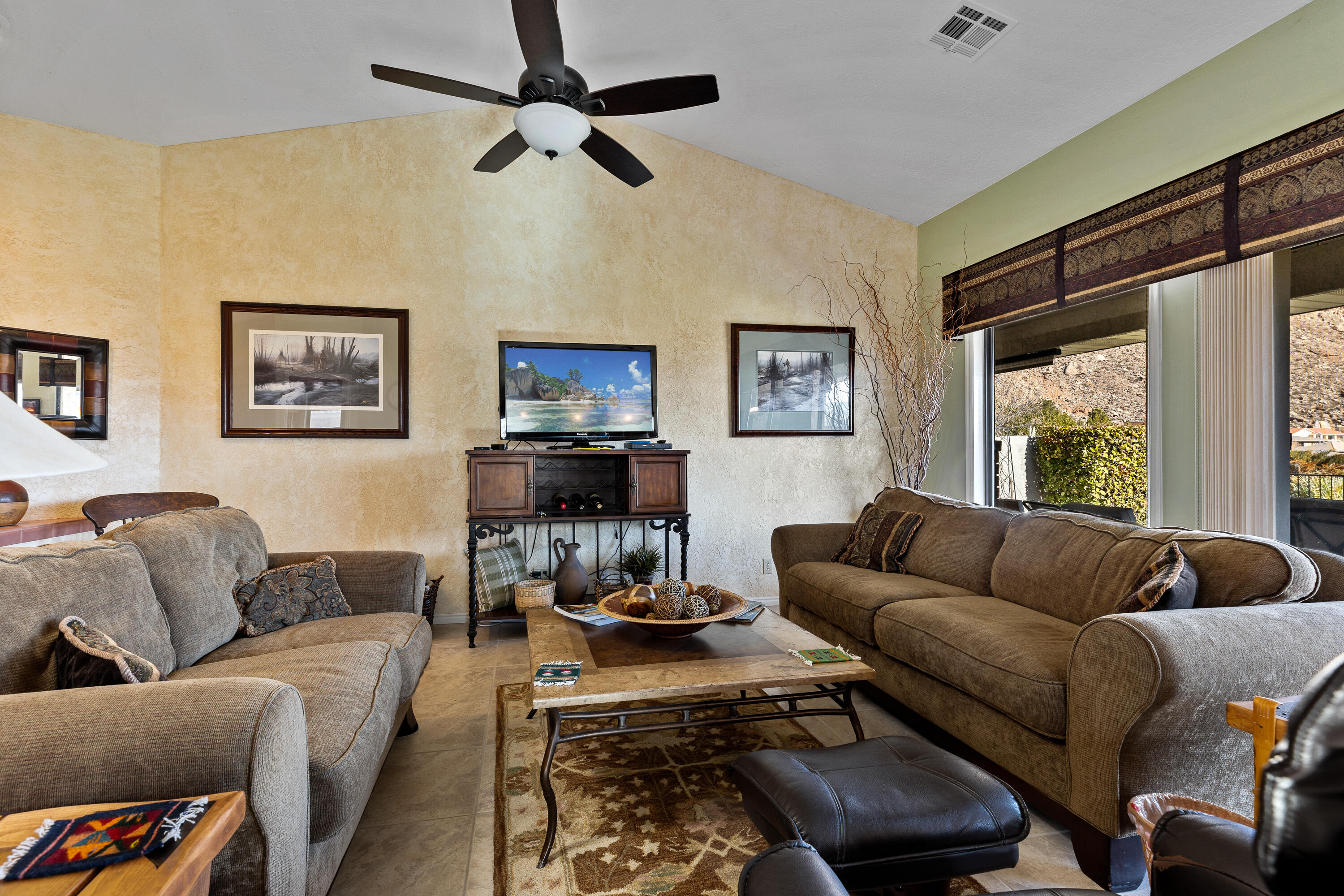 VINTAGE - Residential