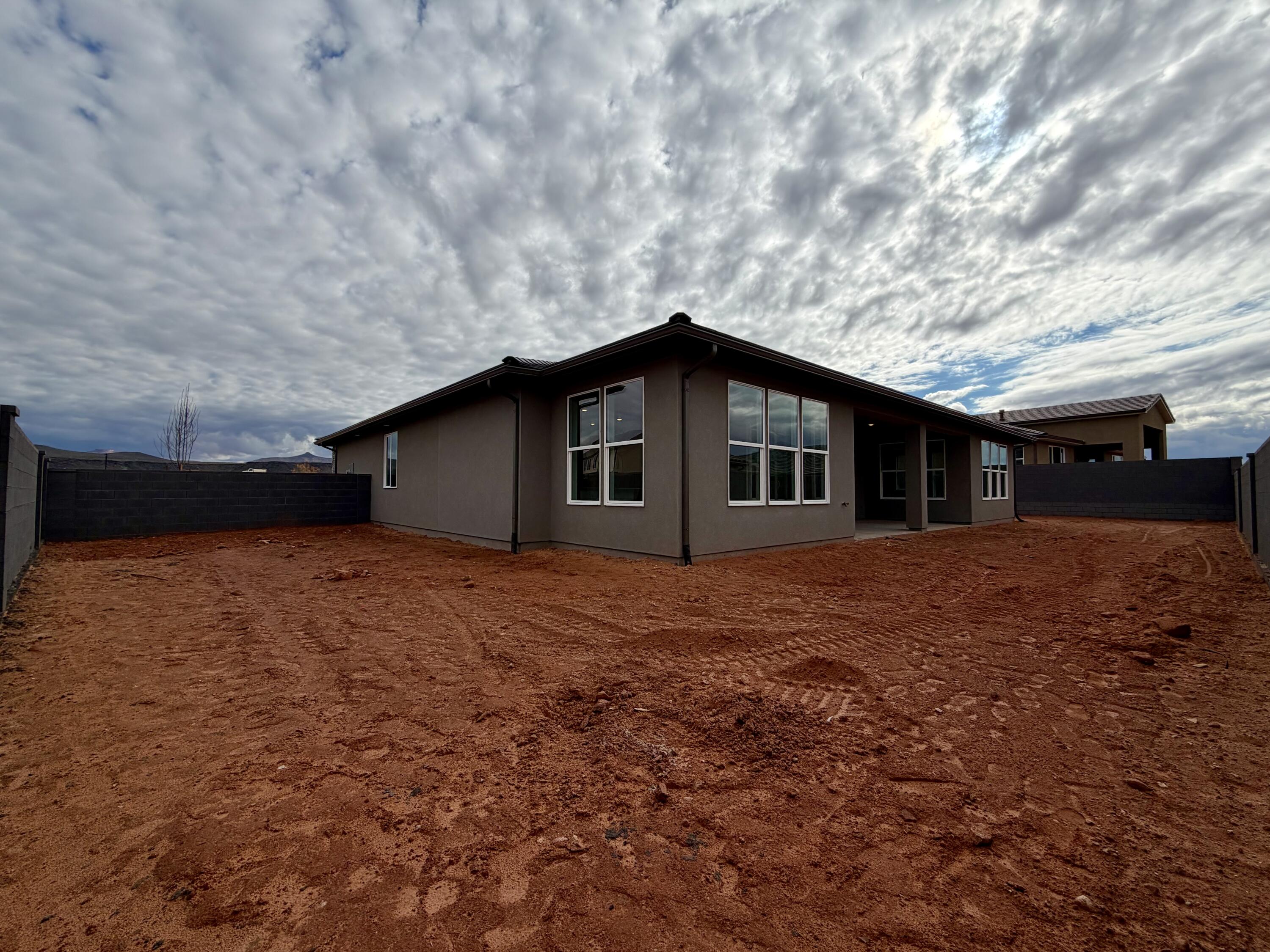 RED SLATE ESTATES - Residential