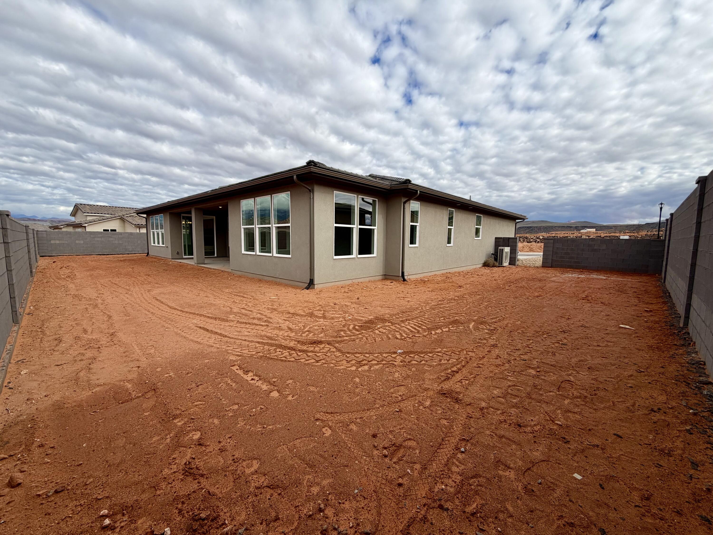 RED SLATE ESTATES - Residential