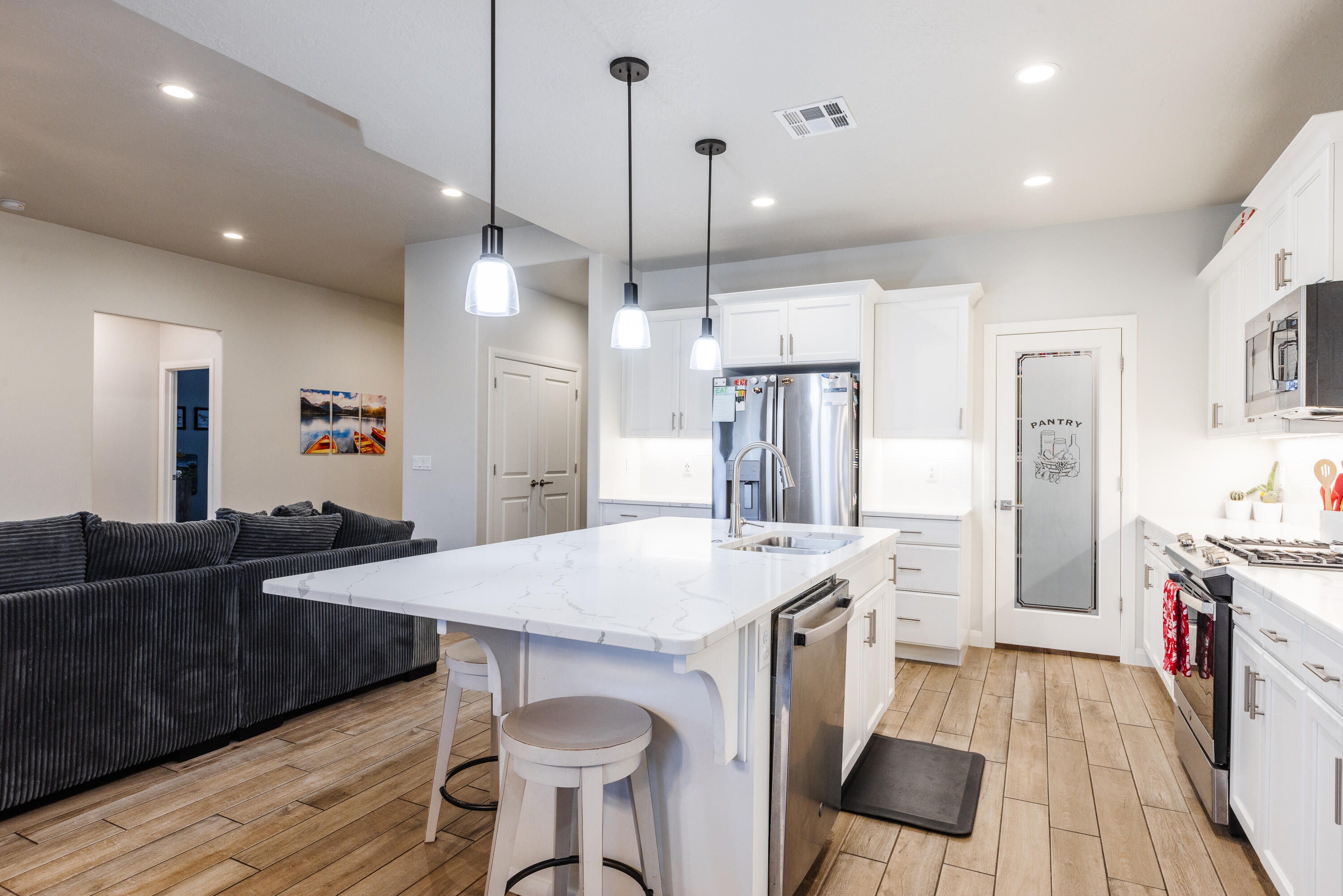 VARANO VISTAS AT DIVARIO - Residential