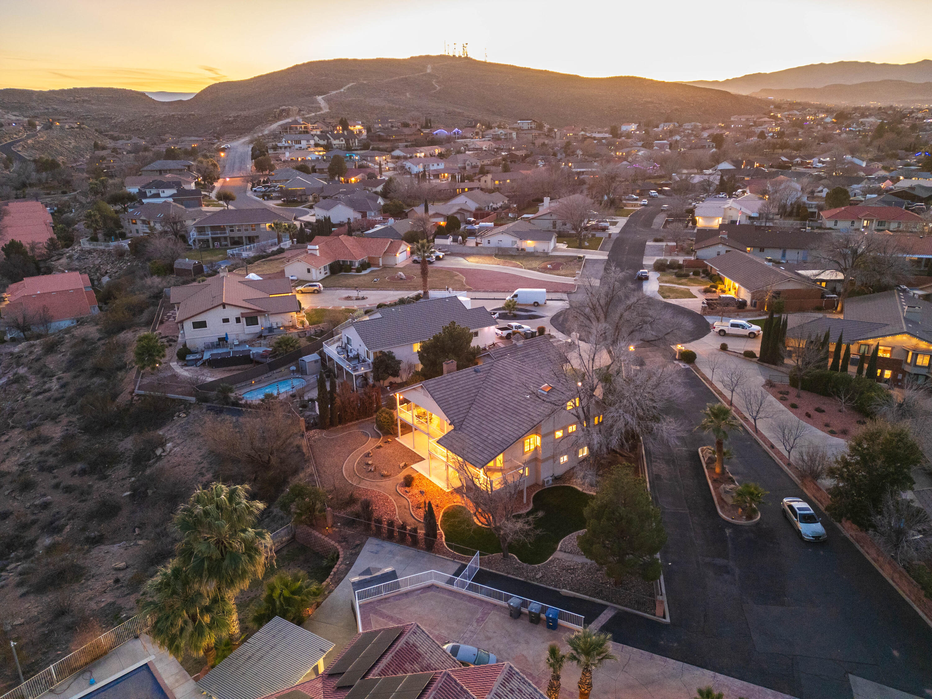 BLOOMINGTON HILLS - Residential