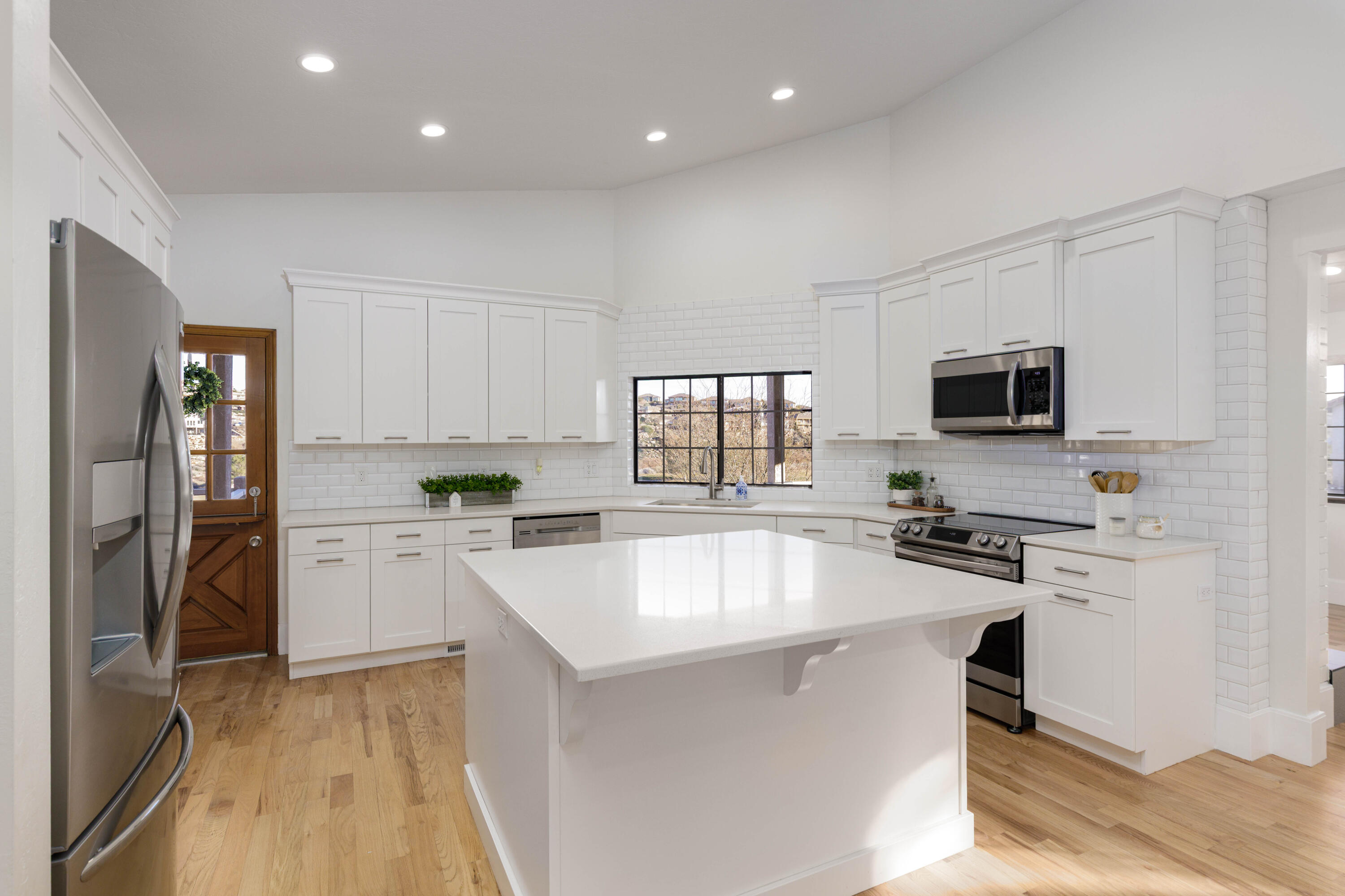 BLOOMINGTON HILLS - Residential