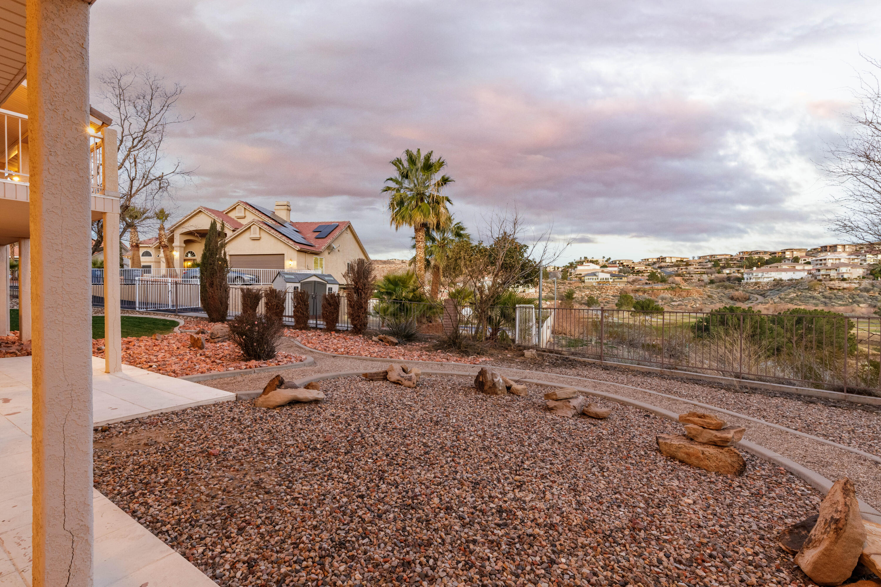 BLOOMINGTON HILLS - Residential