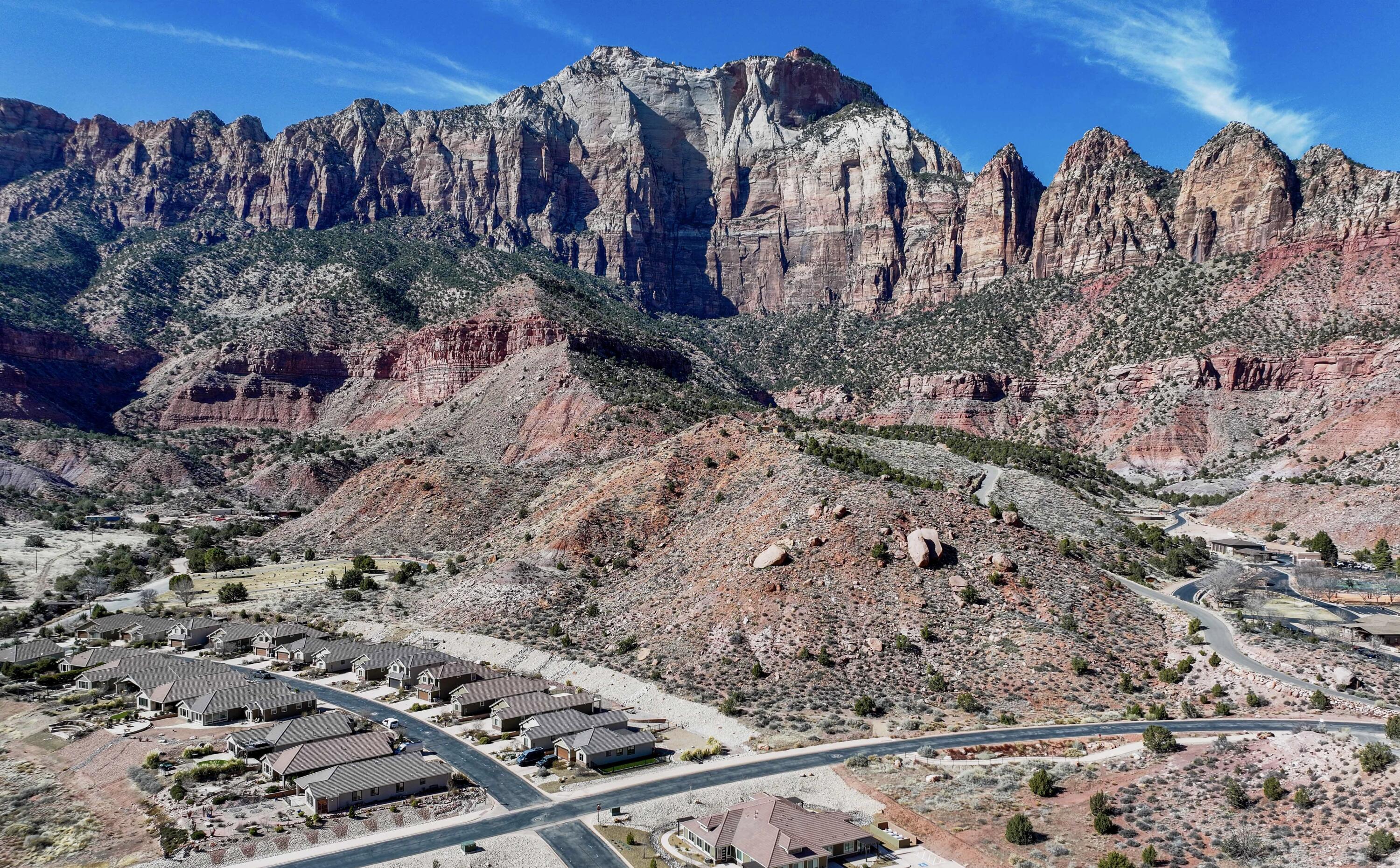 MOENAVE CONDO - Residential