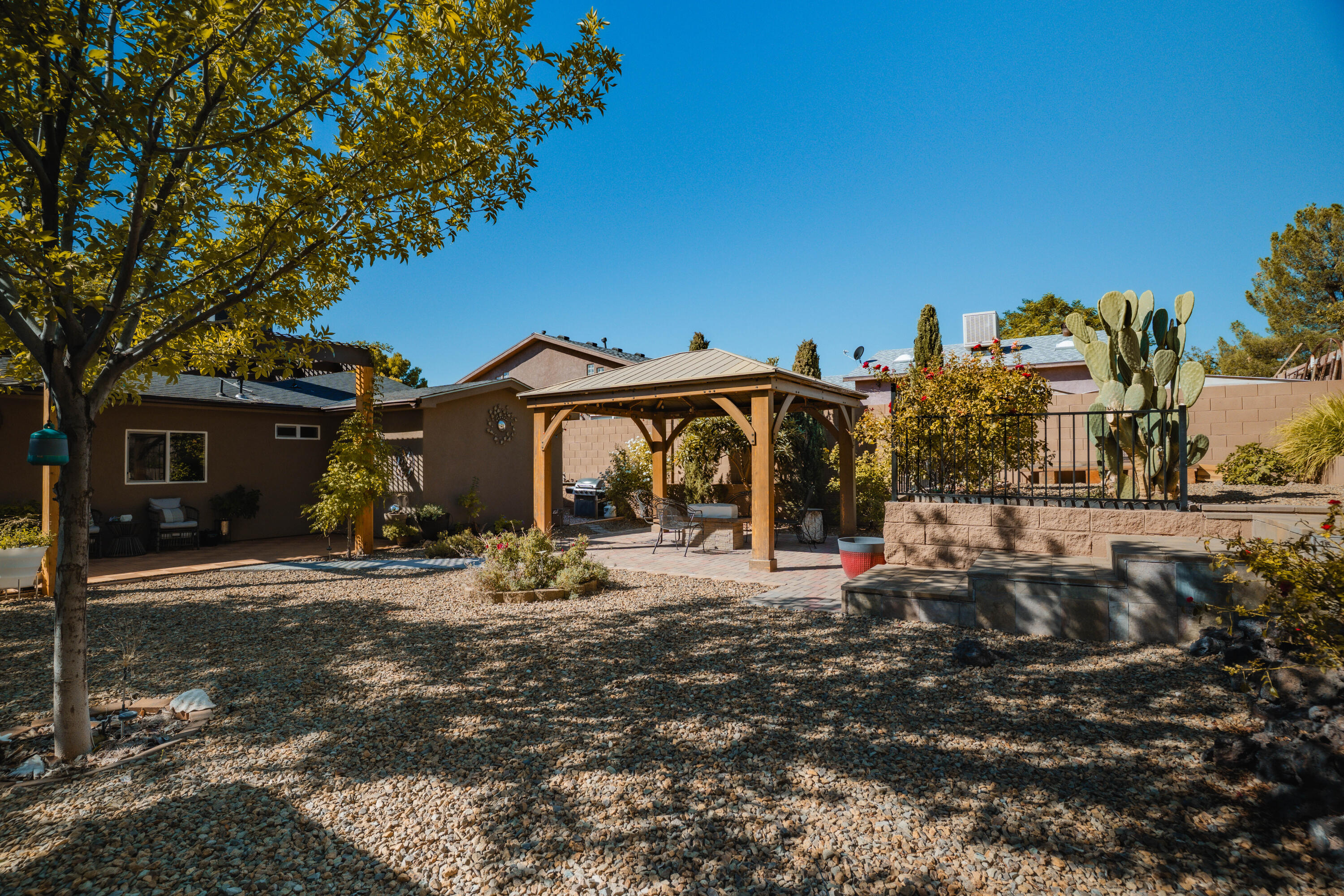 CANYON CLIFF - Residential