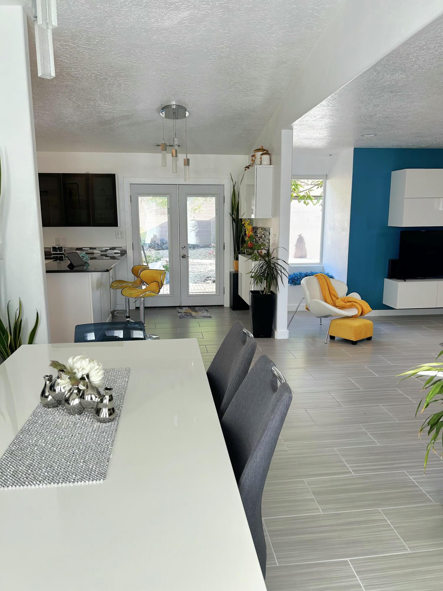 CANYON CLIFF - Residential