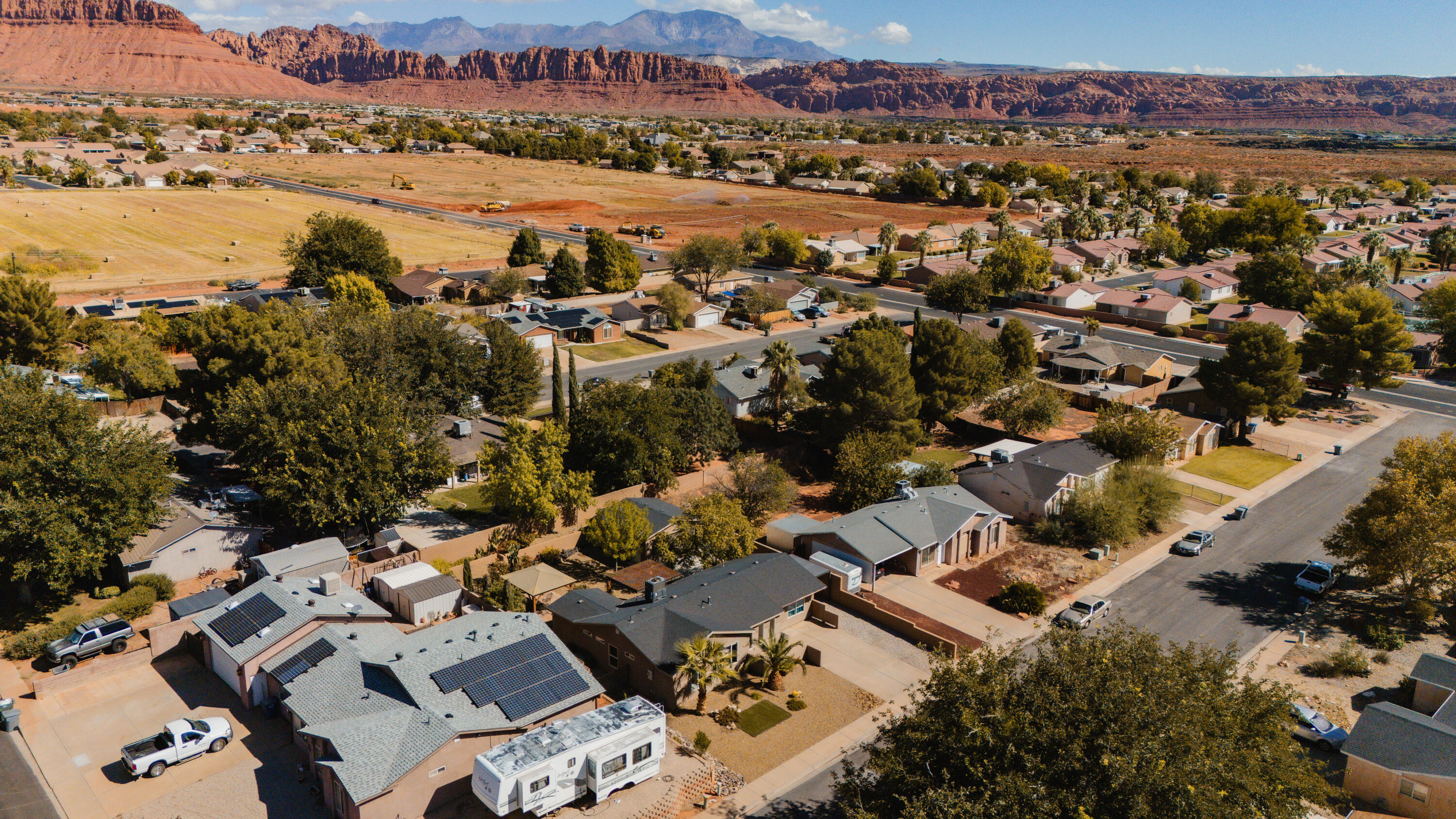 CANYON CLIFF - Residential