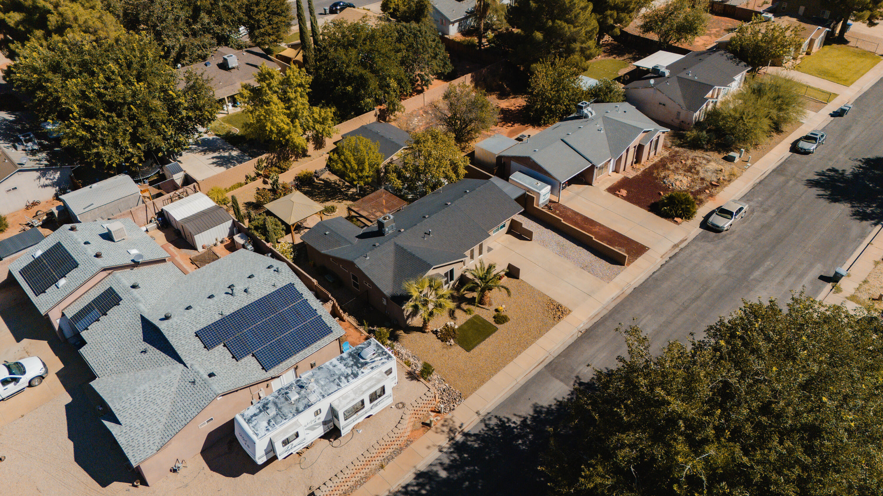 CANYON CLIFF - Residential