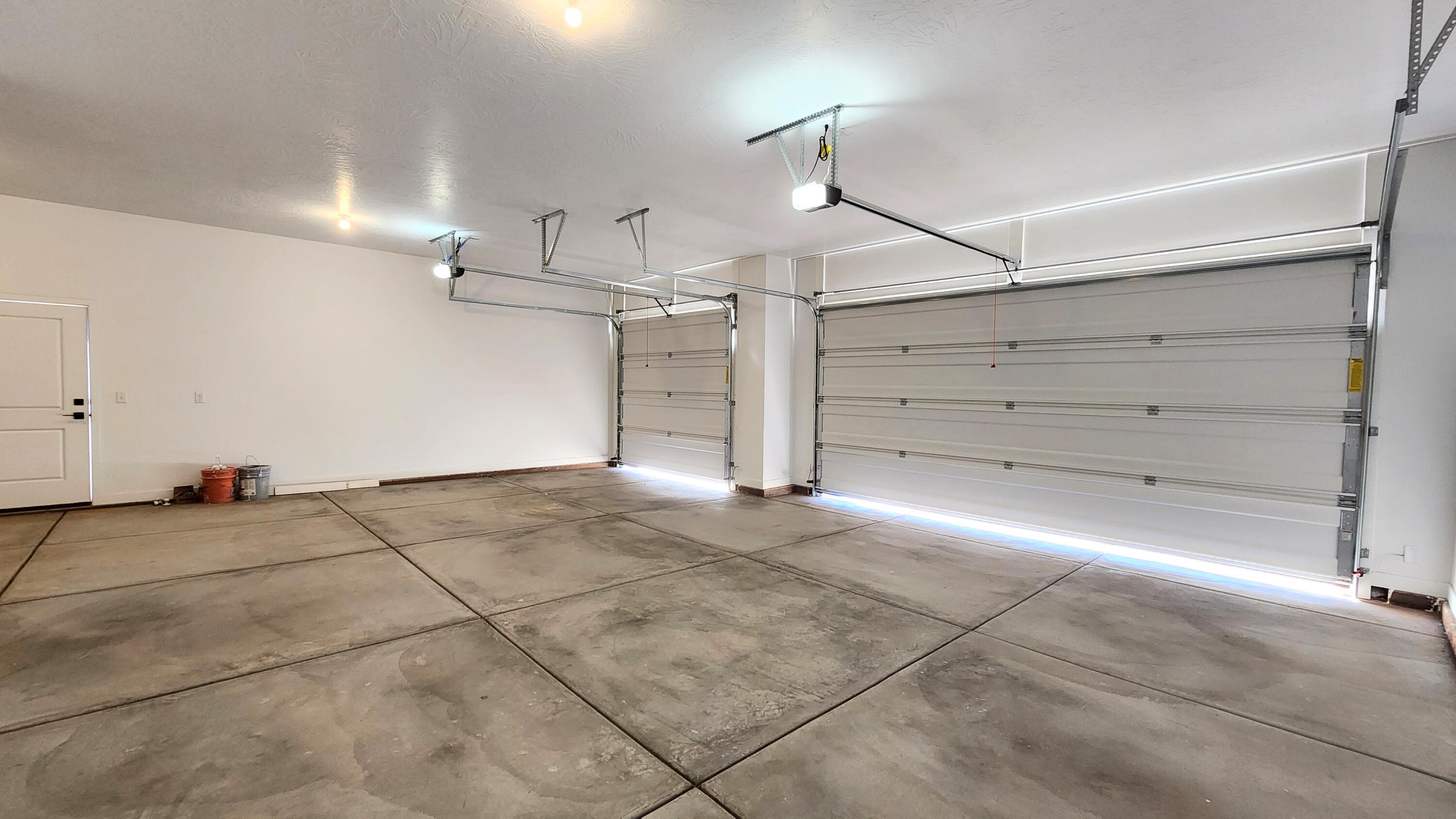 RED SLATE ESTATES - Residential