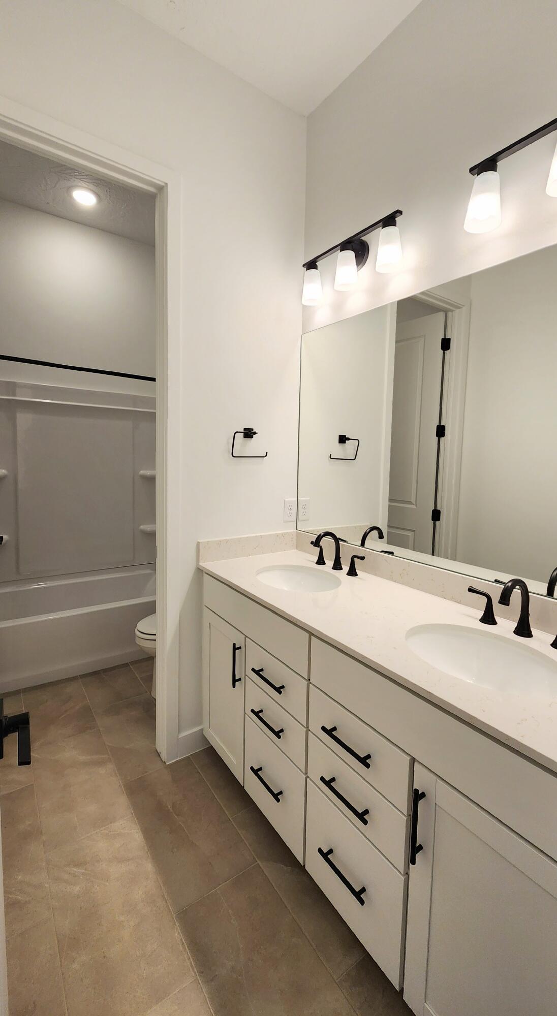 RED SLATE ESTATES - Residential