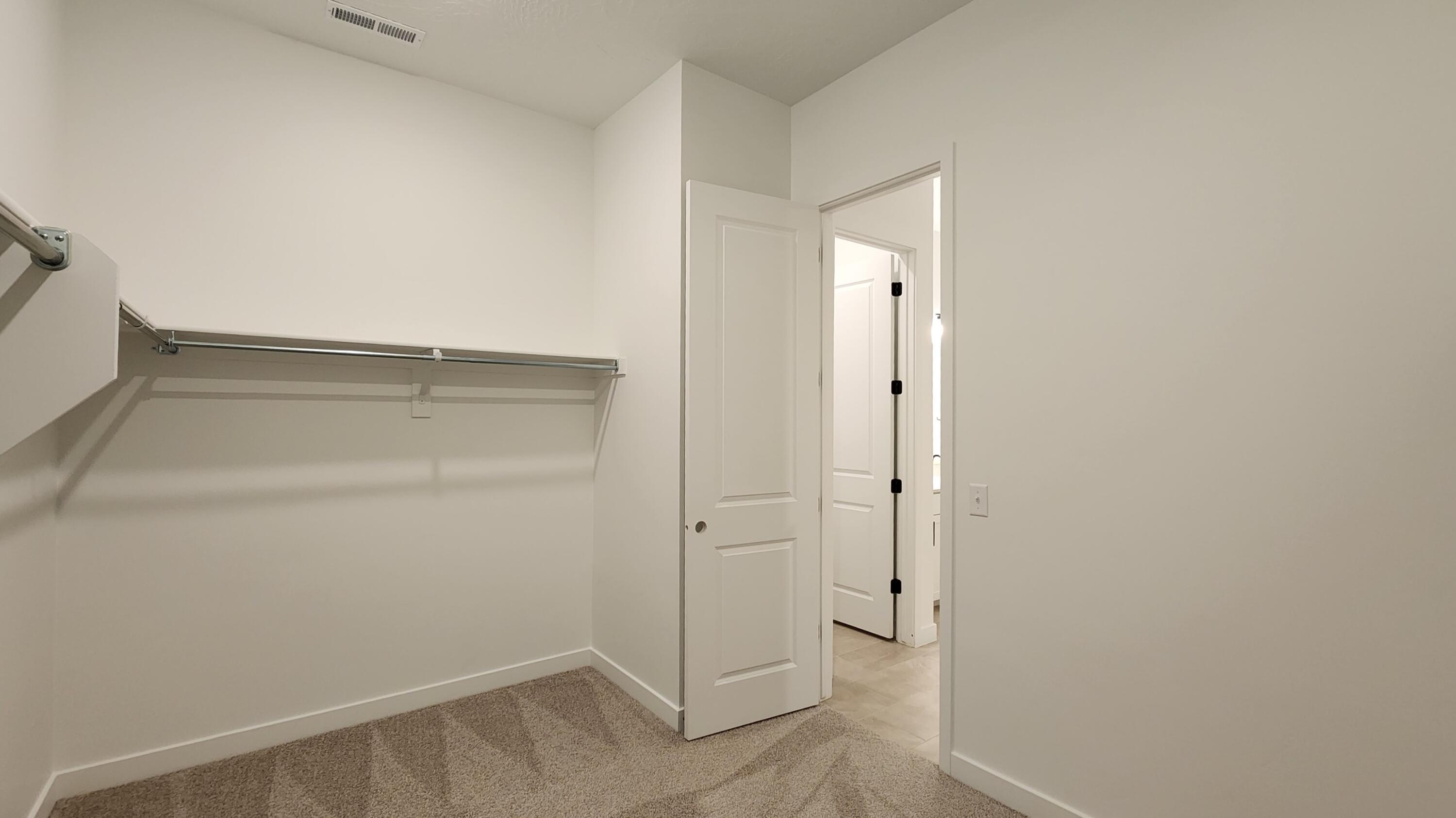 RED SLATE ESTATES - Residential