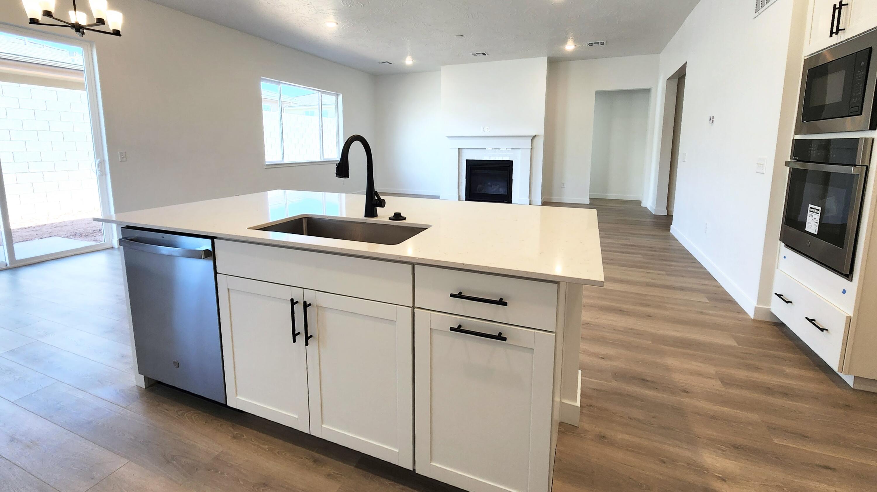 RED SLATE ESTATES - Residential