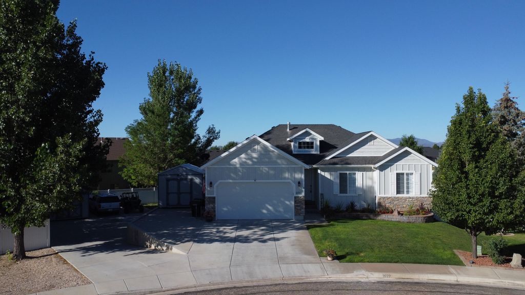 Photo of 3777 W 1350 N, Cedar City, UT 84721 (MLS # 25-267835)