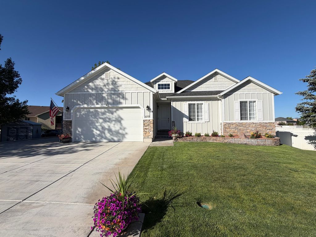 Photo of 3777 W 1350 N, Cedar City, UT 84721 (MLS # 25-267835)