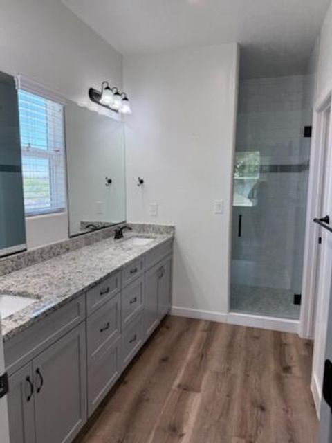 Tiny photo for 62 E 400 S, Washington, UT 84780 (MLS # 25-266229)