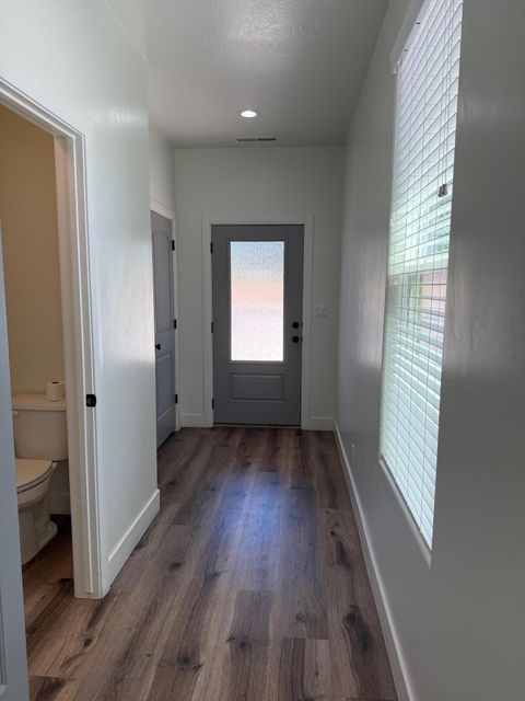 Tiny photo for 62 E 400 S, Washington, UT 84780 (MLS # 25-266229)