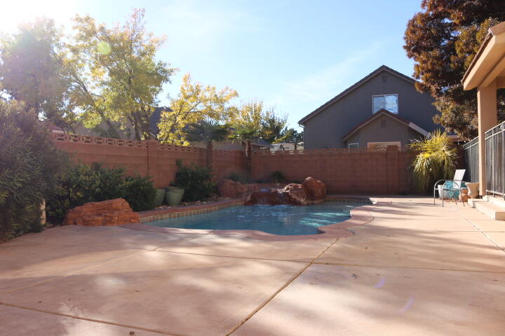 HEIGHTS WEST - Residential