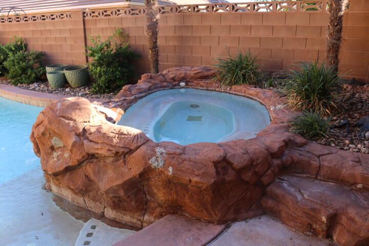 HEIGHTS WEST - Residential