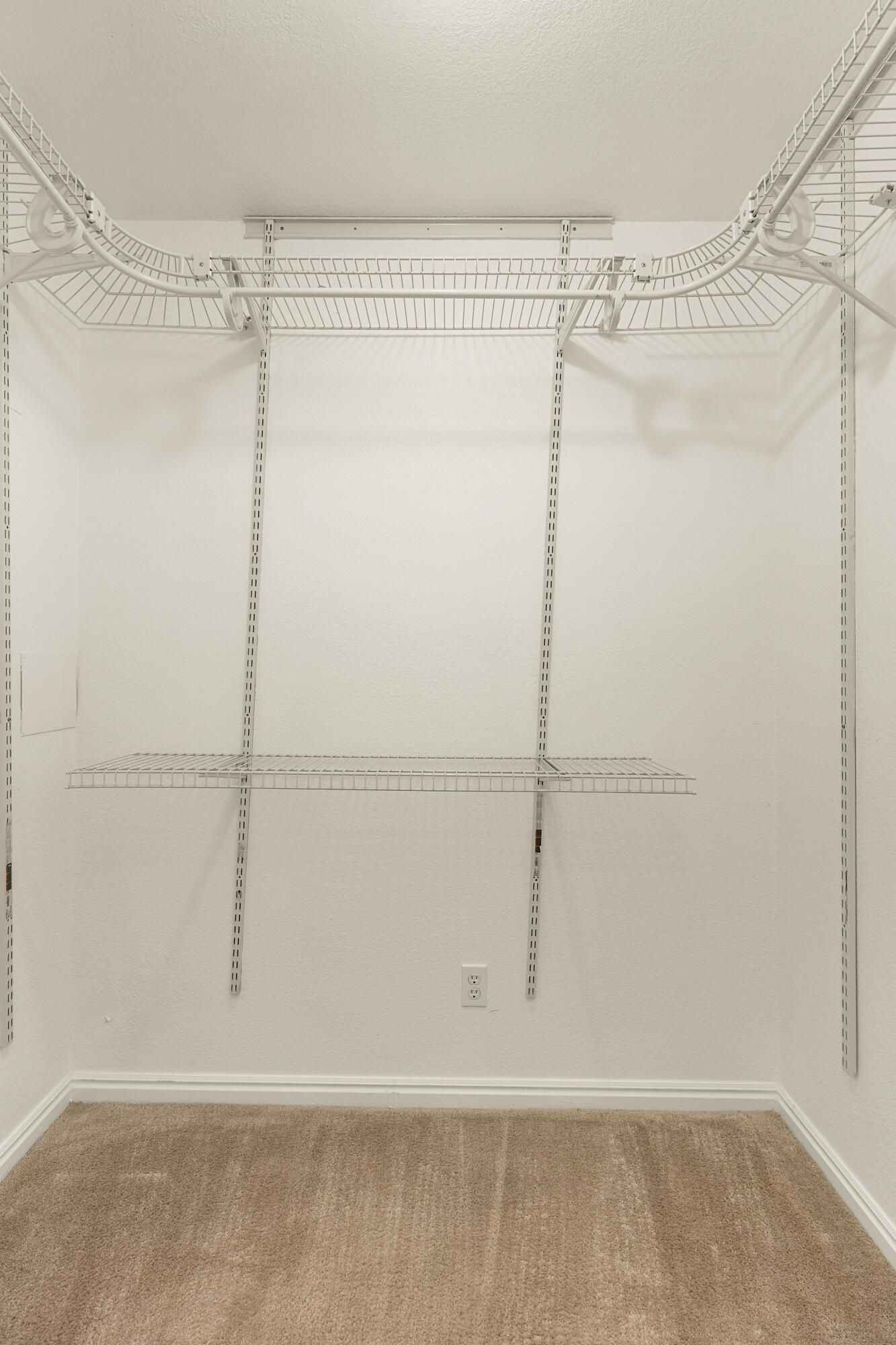 KNOLLWOOD TOWNHOMES - Residential