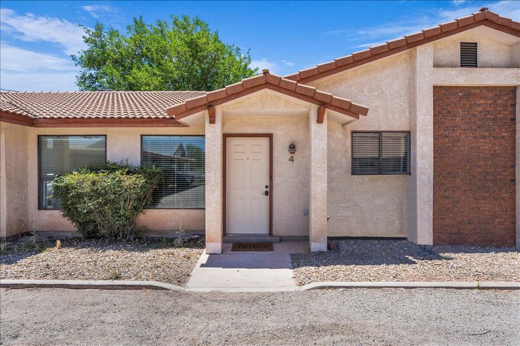 Photo of 361 W 500 N 4 #4, Saint George, UT 84770 (MLS # 26-273234)