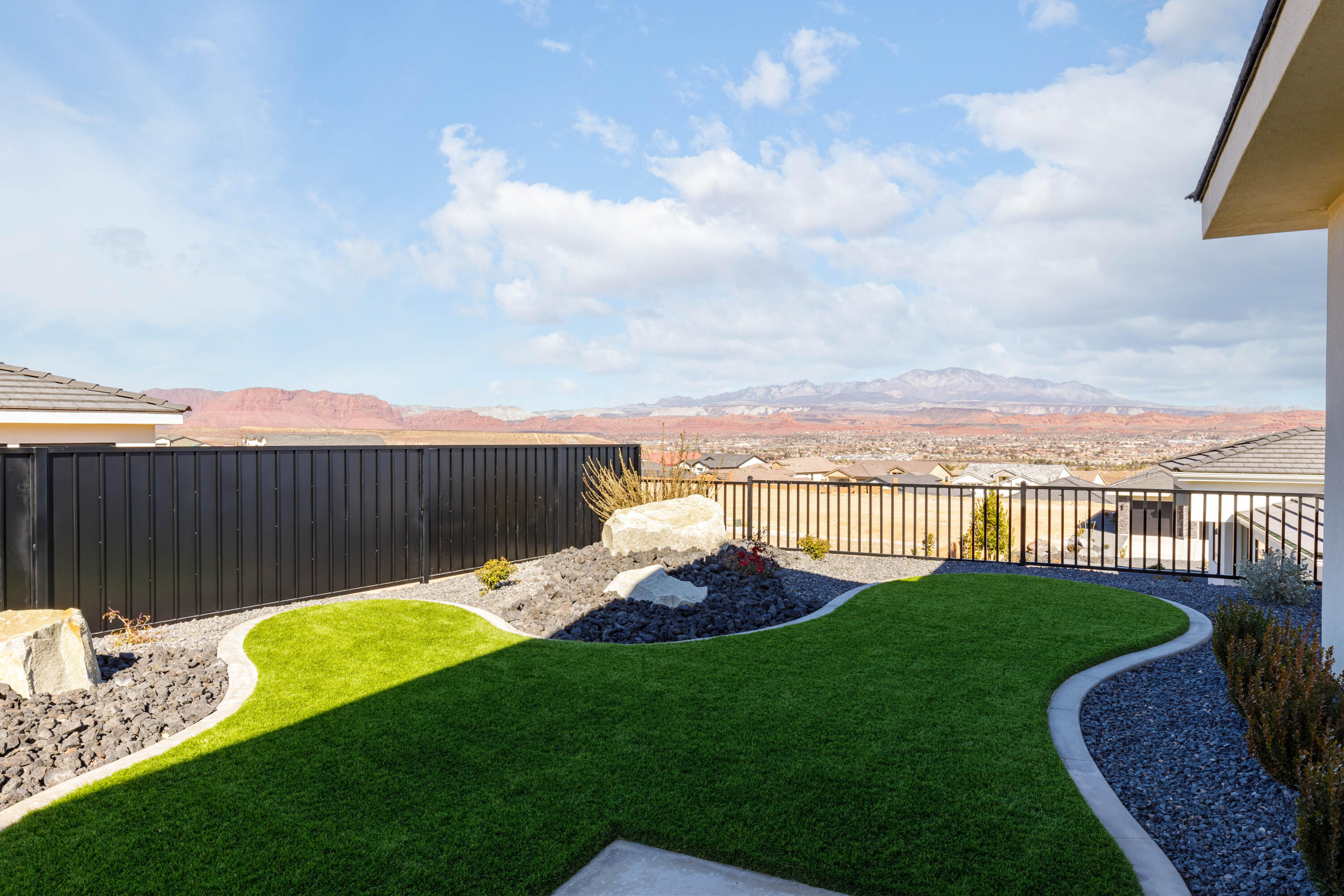 CECITA CREST AT DIVARIO - Residential