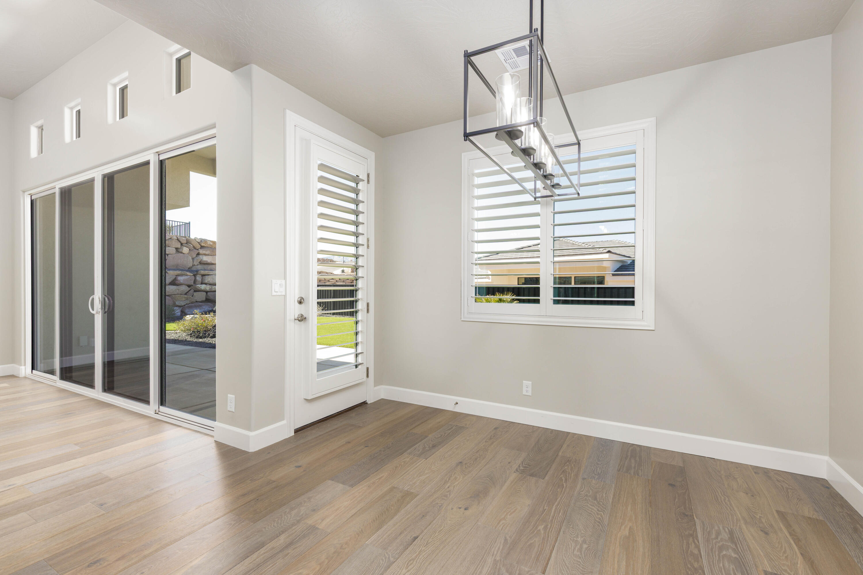 CECITA CREST AT DIVARIO - Residential