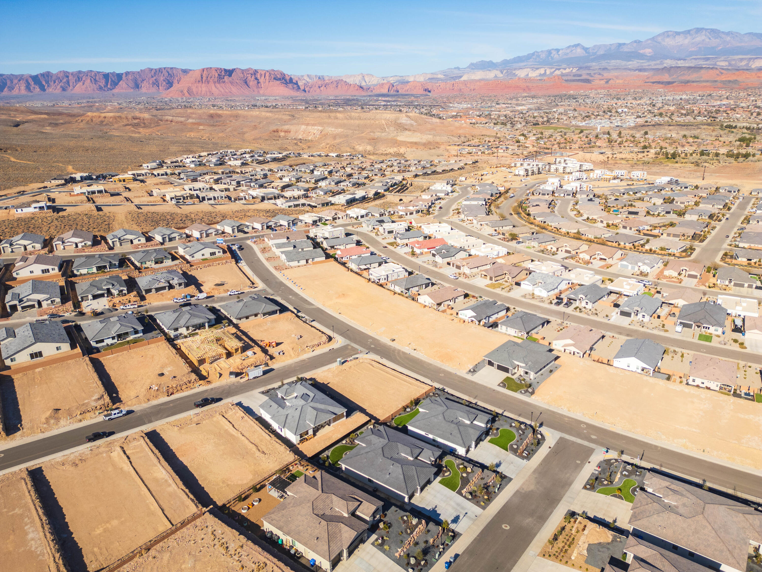 CECITA CREST AT DIVARIO - Residential