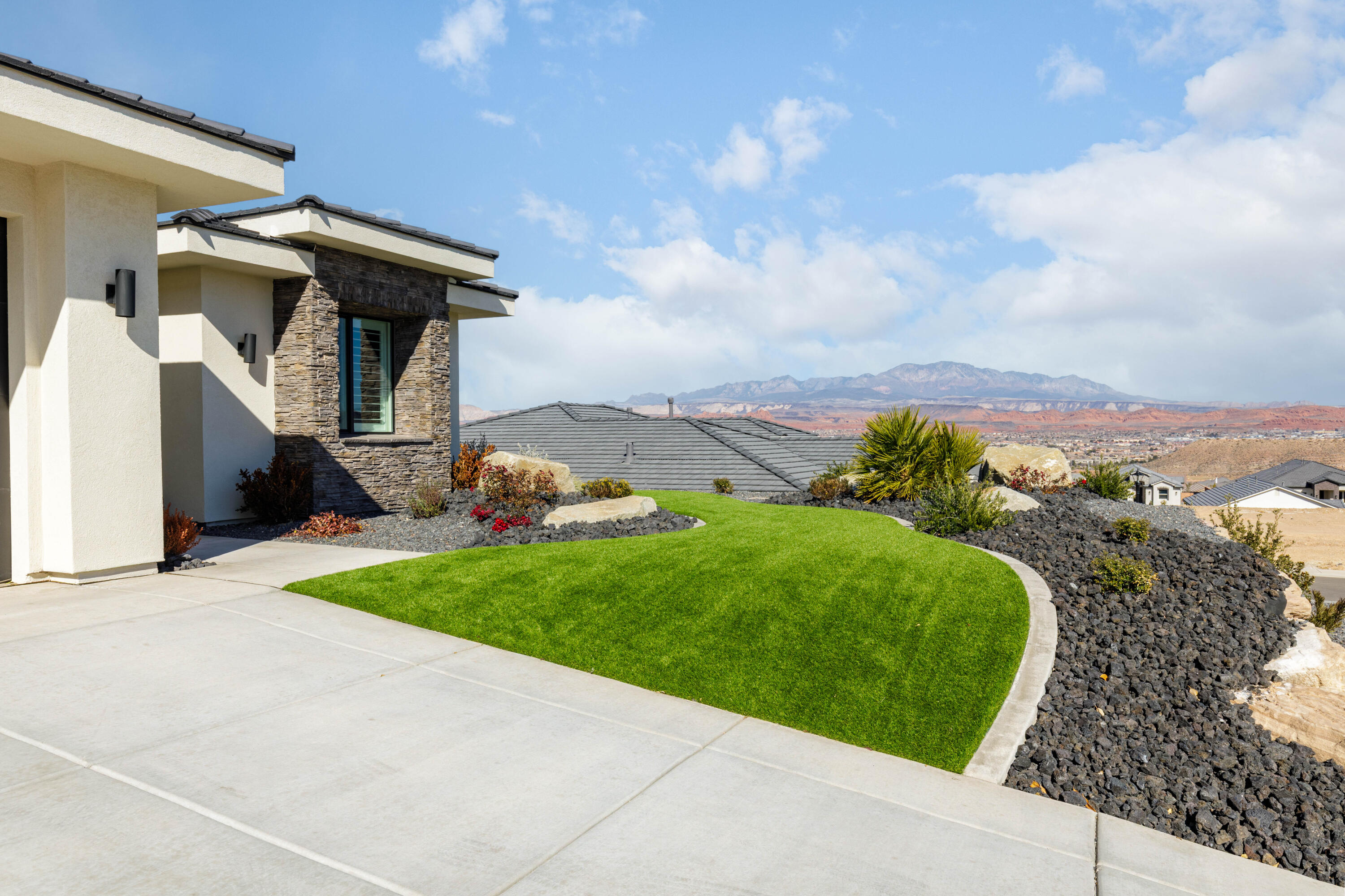 CECITA CREST AT DIVARIO - Residential