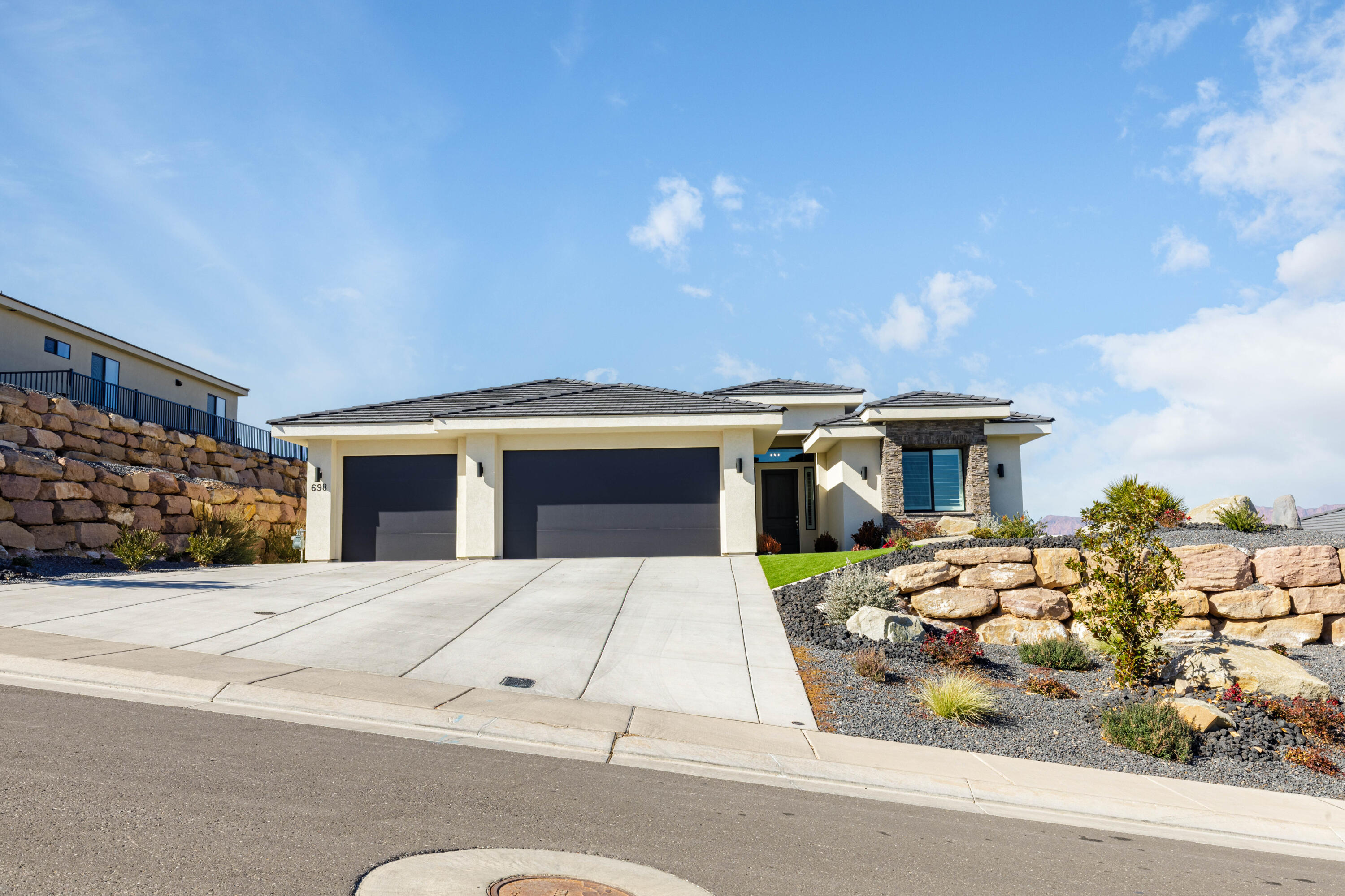 CECITA CREST AT DIVARIO - Residential